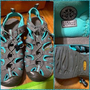 Women’s Keen Sandals Sz 9 LIKE NEW